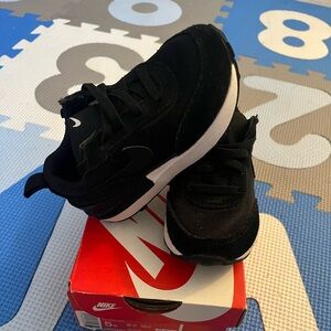 Nike waffle one, Size 6C toddler,  black